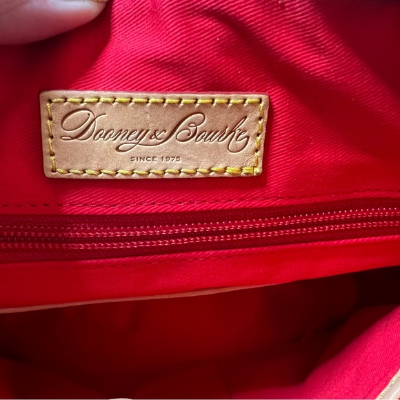 💫Dooney & Bourke hydrangea print bag - Picture 7 of 10